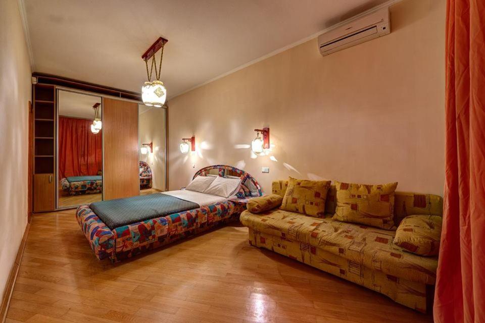 Apartments On Shota Rustaveli Kiev Esterno foto